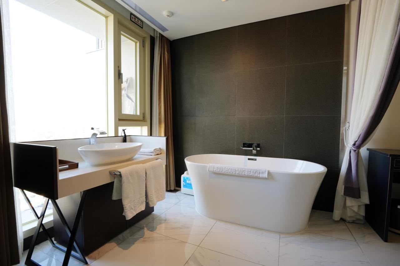 Waystone Seoubong Hotel Jeju Bagian luar foto